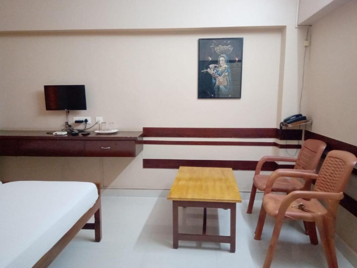 Sangeetha Tourist Home 트리반드룸 외부 사진