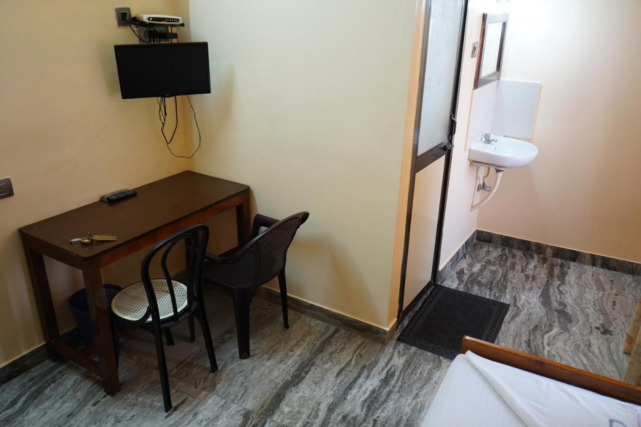 Sangeetha Tourist Home 트리반드룸 외부 사진